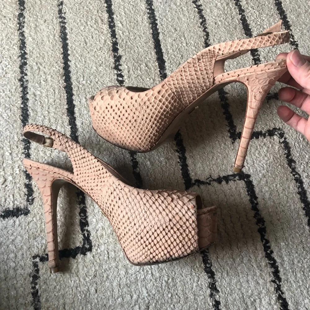 Pour La Victoire heeled shoes